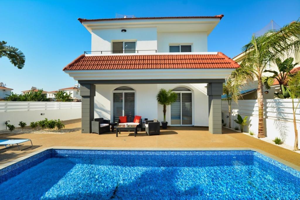 Villa Mario - 2Min Walk From Kapparis Beach Paralimni Zewnętrze zdjęcie