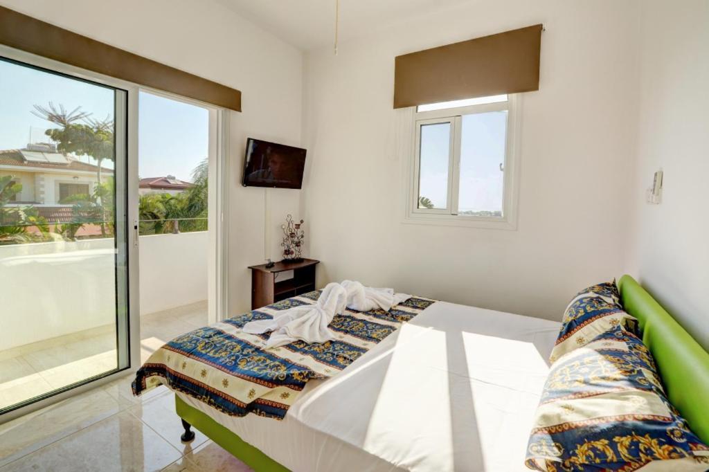 Villa Mario - 2Min Walk From Kapparis Beach Paralimni Zewnętrze zdjęcie