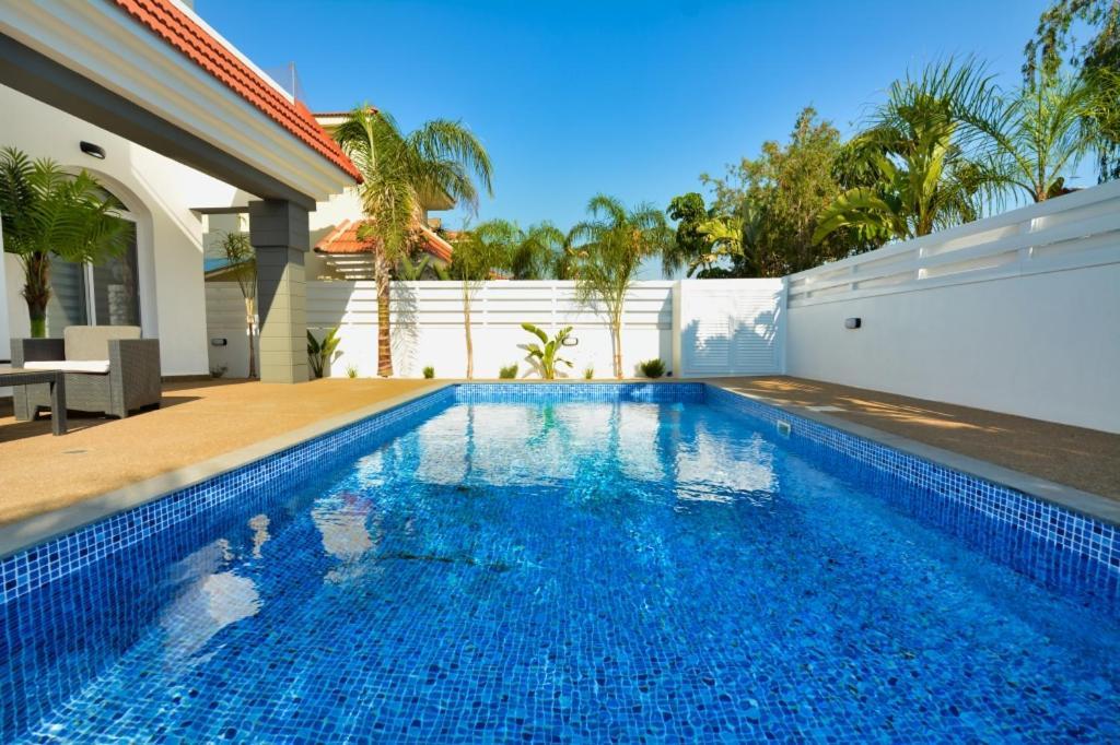 Villa Mario - 2Min Walk From Kapparis Beach Paralimni Zewnętrze zdjęcie